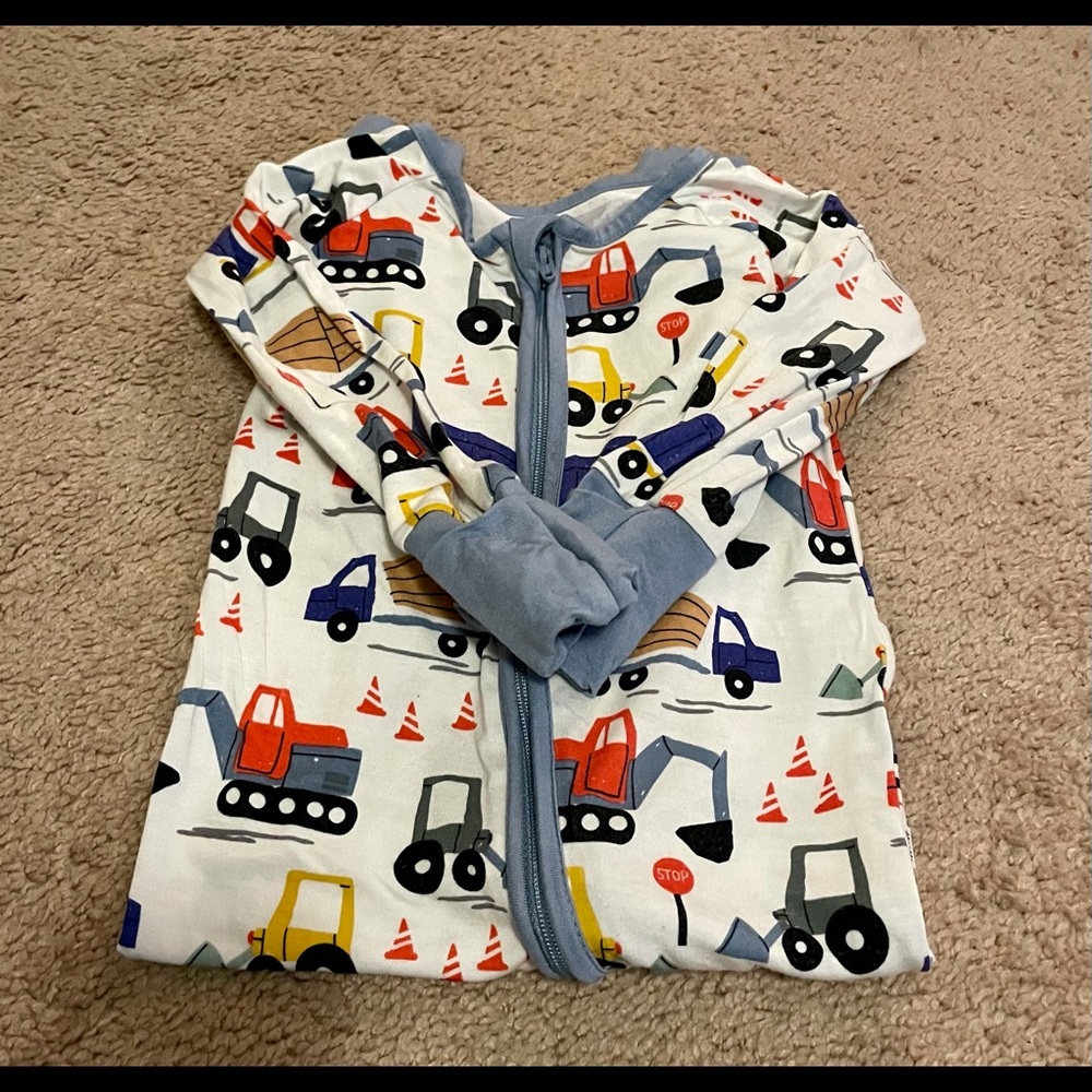 Little Sleepies zippy in Construction size 6-12 months